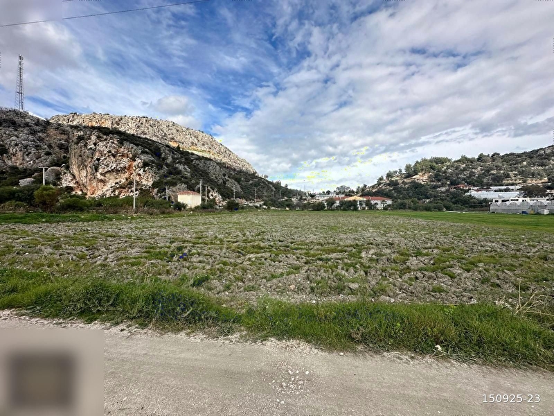 Seydi̇kemer kumluova'da emsalsi̇z 3.324 m² i̇marli 6 vi̇lla arsasi