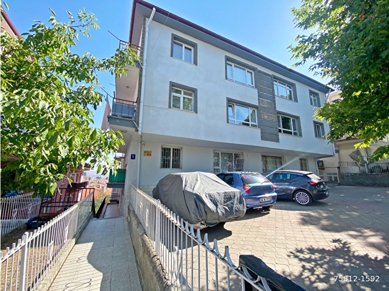 Ayvali merkez cami̇ yakini bahce katti 2+1 aci̇lll