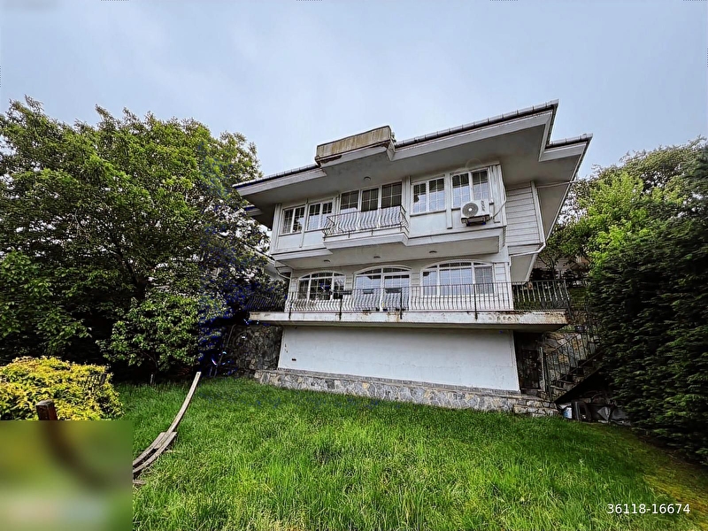 Sarıyer yenidostlar sitesi b tipi büyük bahçeli satılık villa