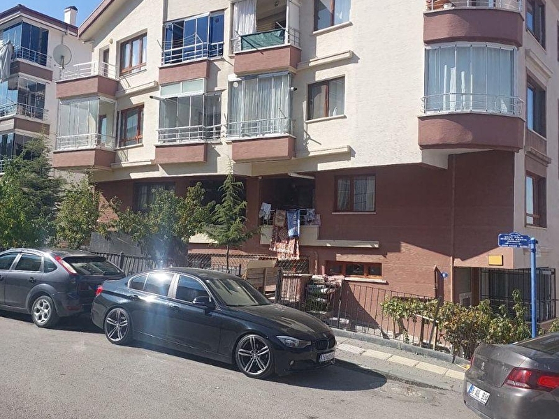 Atapark mustafa keski̇n cadde üzeri̇ 2+1