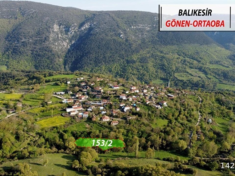 Gönen ortaoba köyünde 153 ada 2 parsel köy i̇çi̇ manzarali satilik arazi̇