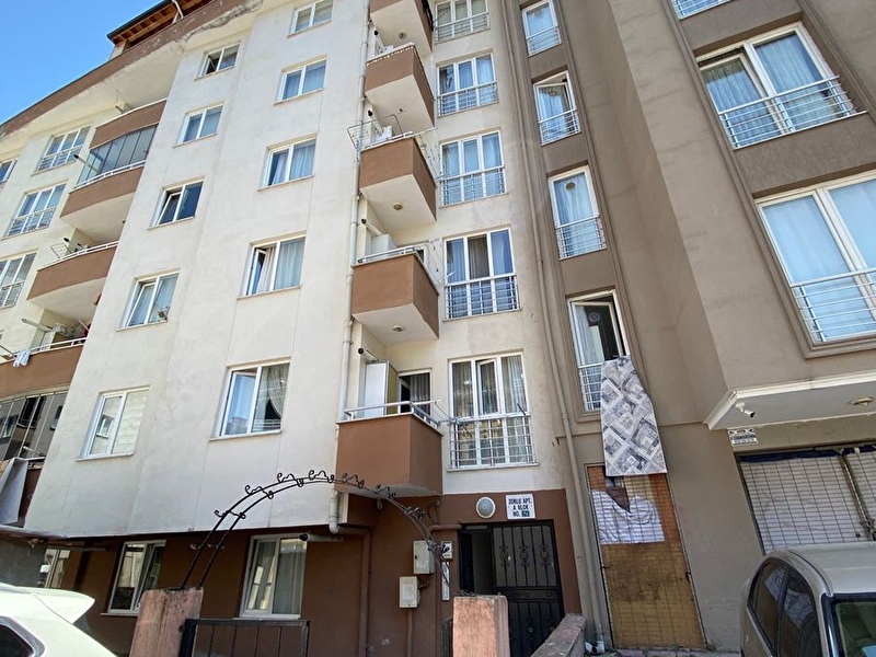 Di̇kkaldirim’da 2+1 satilik dai̇re