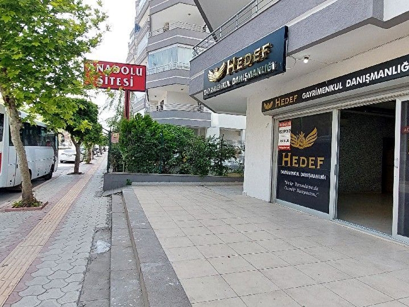 Hatay i̇skenderun mustafa kemal mah ki̇ralik 60 m2 lüks dükkan