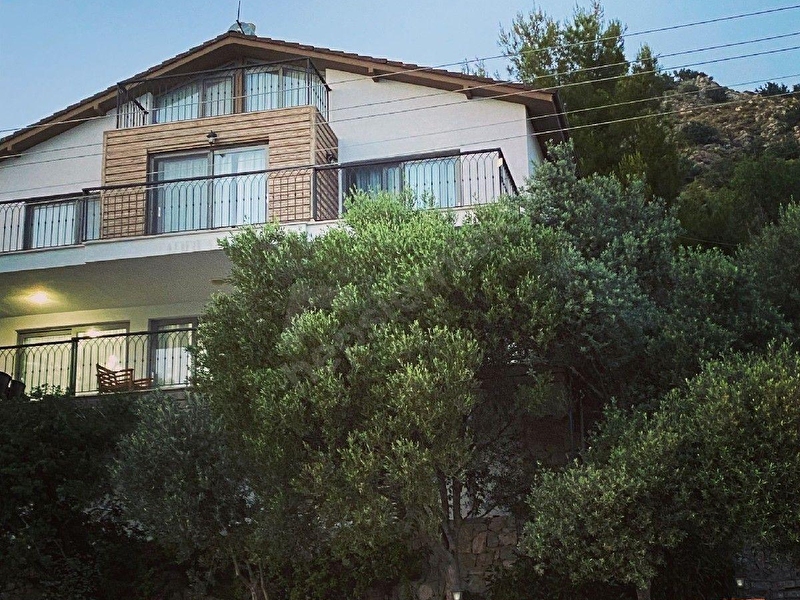 Günlük Kiralık 4 Odalı Villa Muğla Marmaris Bozburun Mahallesi 8 Kişi Kapasiteli