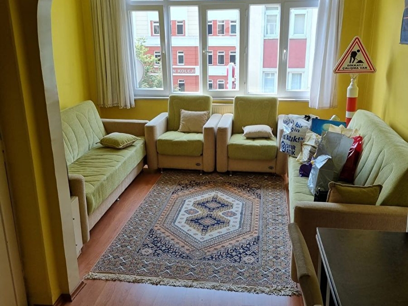 Molla gürani̇-vatan caddesi̇ ci̇varinda 2+1 eşyali dai̇re