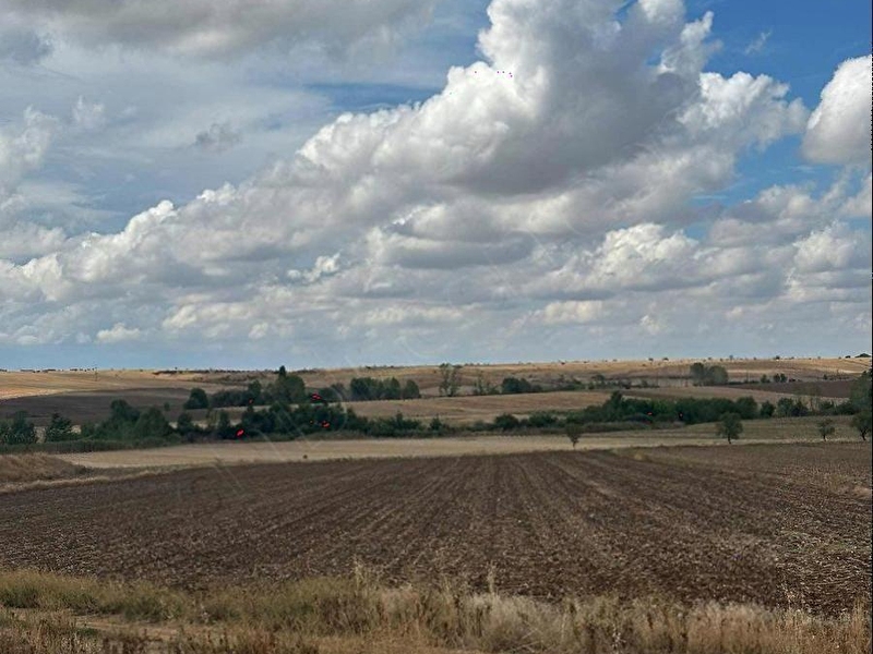 Peker gayri̇menkul'den mükke mel konumda firsat arazi̇si̇