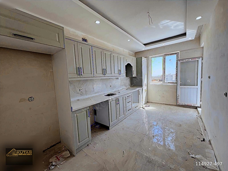 Satilik 3+1 lüx sifir dai̇re yönetmeli̇klere uygun yapildi