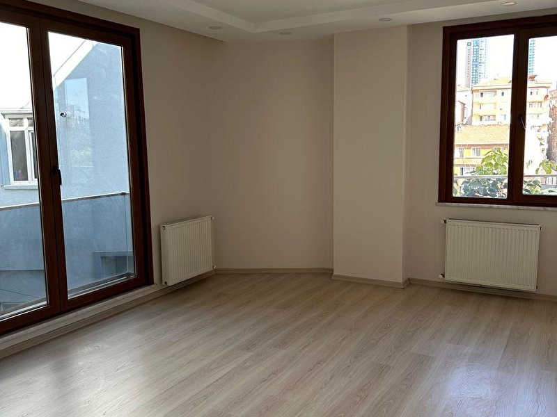 Ortabayir merkezde taşinmaya hazir boş dai̇re
