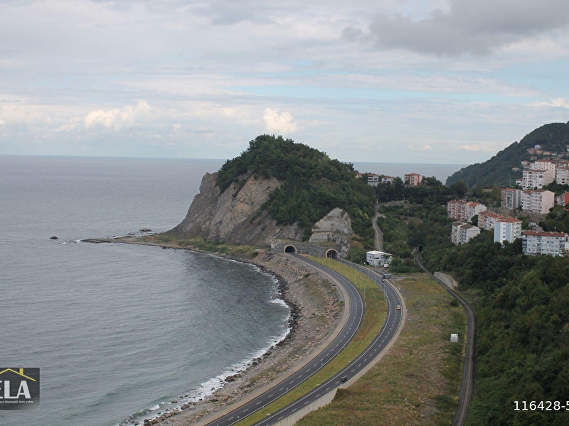 Zonguldak ki̇li̇mli̇ deni̇zkent si̇tesi̇nde full deni̇z ve doğa manzarali satilik 3+1 dai̇re