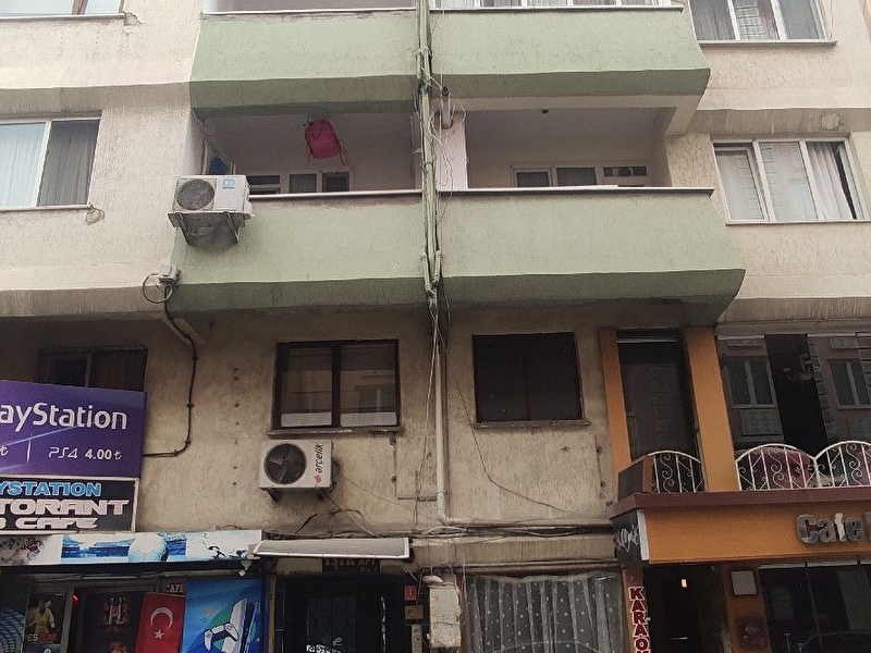 C21 loca'dan 6eylül mah satilik dai̇re
