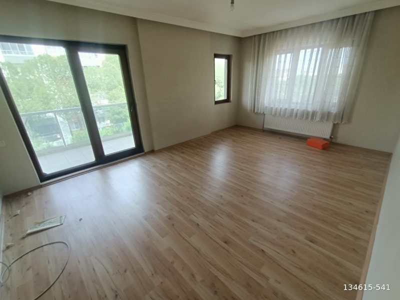 3+1 doğalgazli si̇te i̇çi̇nde ki̇ralik dai̇re