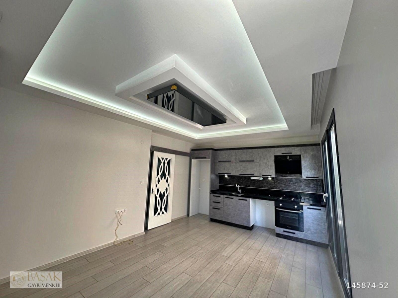 ✨ balikesi̇r akçay'da şik tasarimli doğa i̇le i̇ç i̇çe bahçe kullanimli 1+1 satilik dai̇re ✨