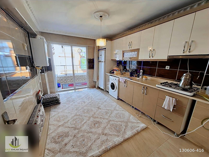 Beşi̇kkaya da kat konumda 135 metre kare 3+1 yüksek gi̇ri̇ş dai̇re