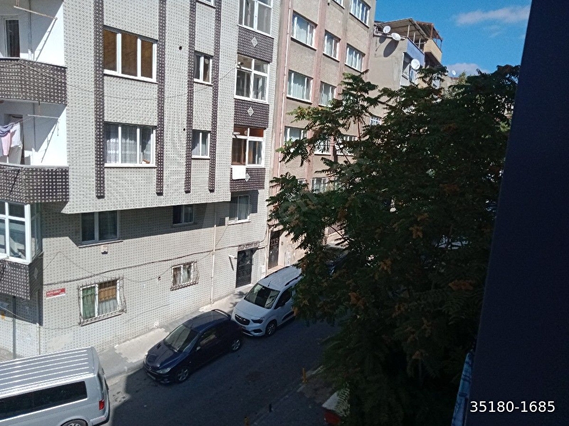 Vip Emlaktan Kutlubey Sokakta Krediye Uygun Esyali Satlik 2+1 Temiz Daire