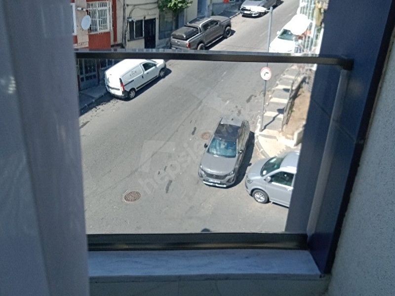 Vip Emlaktan Kutlubey Sokakta Krediye Uygun Esyali Satlik 2+1 Temiz Daire