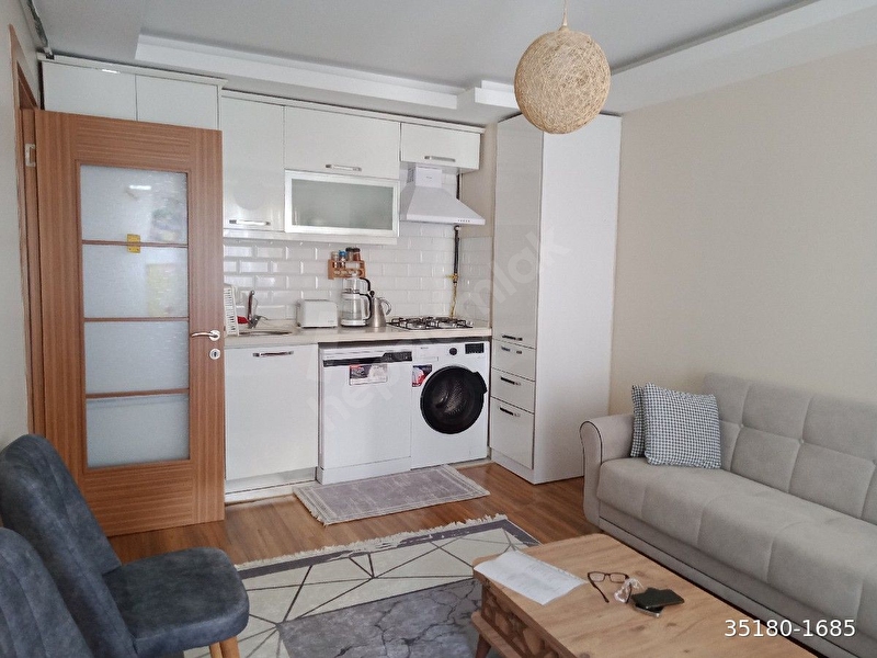 Vip Emlaktan Kutlubey Sokakta Krediye Uygun Esyali Satlik 2+1 Temiz Daire