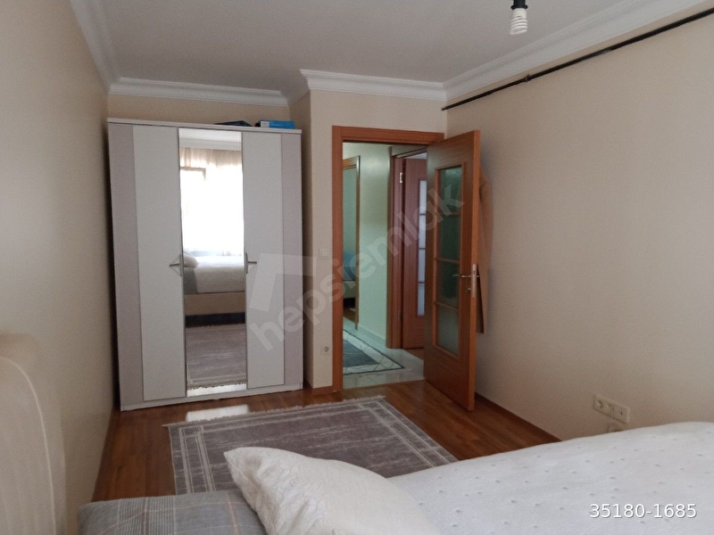 Vip Emlaktan Kutlubey Sokakta Krediye Uygun Esyali Satlik 2+1 Temiz Daire