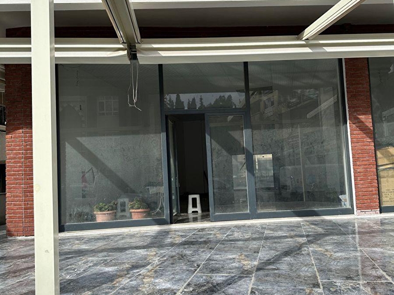 Kuşadası adliyesi karşısında yola cephe dükkan