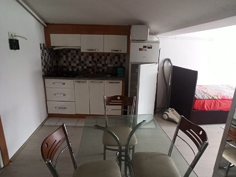 İsti̇klal mahallesi̇ ki̇rali̇k  1+1 apartlar