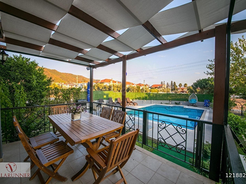 Günlük Kiralık 5 Odalı Villa Muğla Marmaris Çamdibi Mahallesi 10 Kişi Kapasiteli