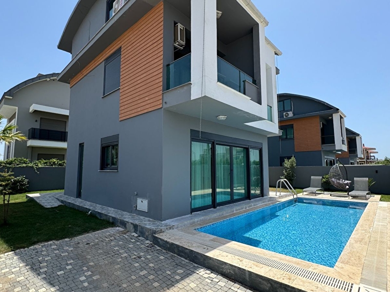 Kadriye'de 3+1 müstakil havuzlu yeni villa