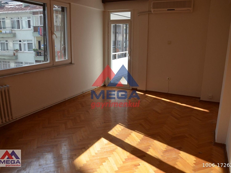 3 600 Tl Feneryolu Sefizade Okuluna Yakin Kombi Balkon 3 1 Kiralik