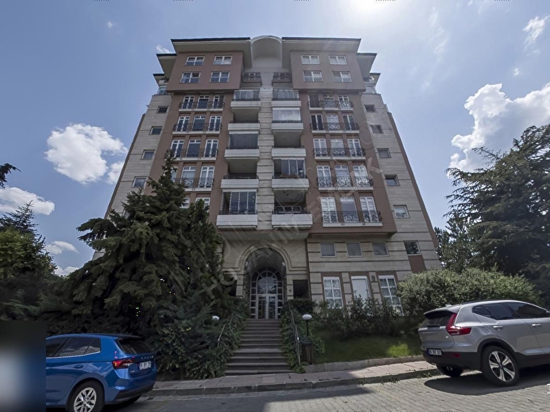 Park rönesans si̇tesi̇nde yapili,güvenli̇kli̇ ,4+1+2 banyolu