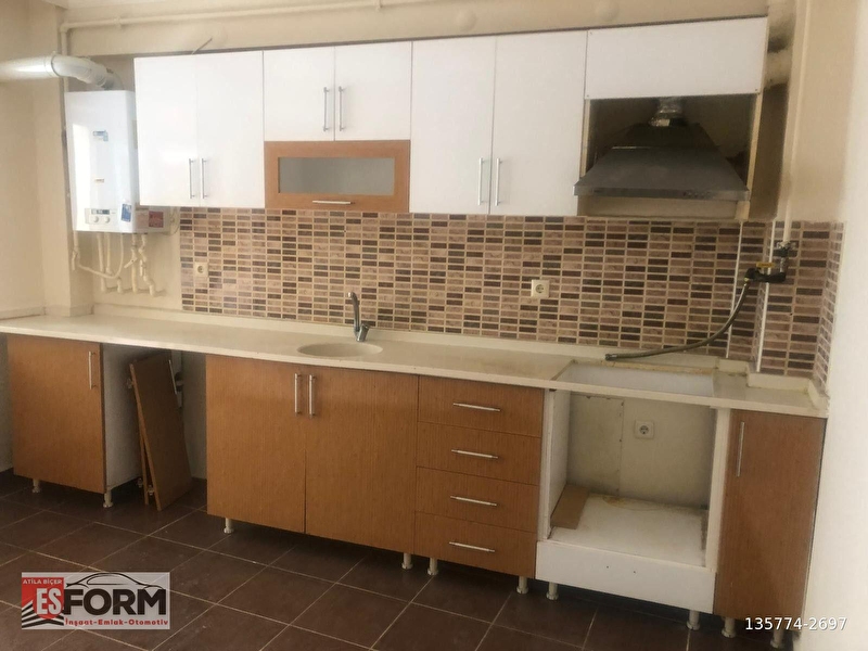 Sütlüce mahallesi̇ üni̇versi̇te yakini asansörlü satilik geni̇ş 2+1 dai̇re tm-5