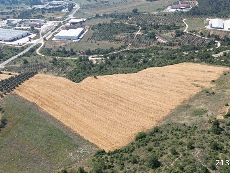 Osmaneli̇ 20.000 m2 oturumlu sanayi̇ tesi̇si̇ne uygun arsa