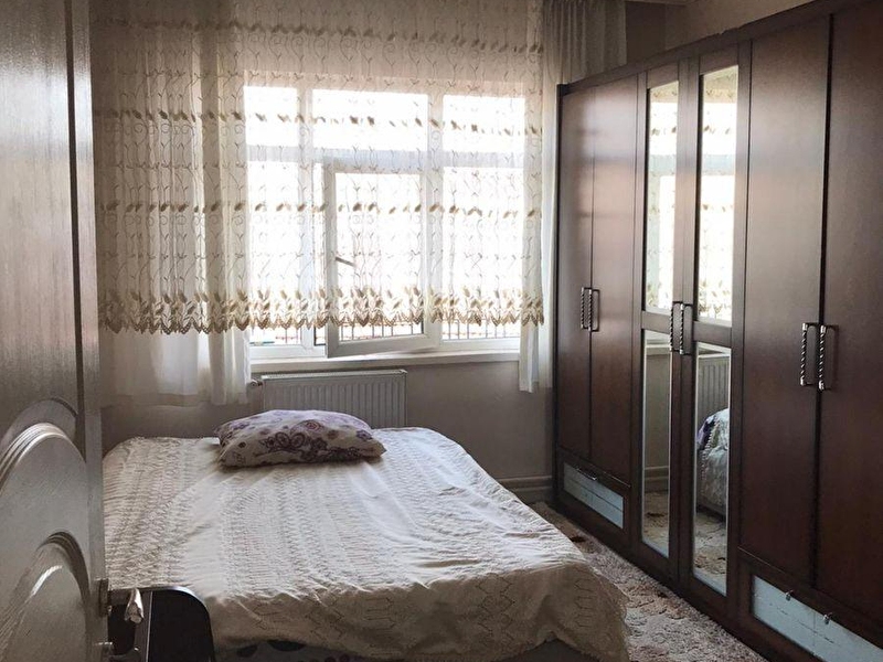 Adesta emlakdan abi̇di̇npaşada eşyali 3+1 satilik dai̇re