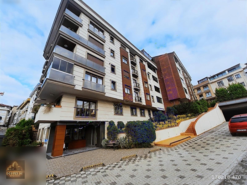 Deluxe 26 'dan güvenli̇kli̇ si̇tede otoparkli asansörlü firsatt !