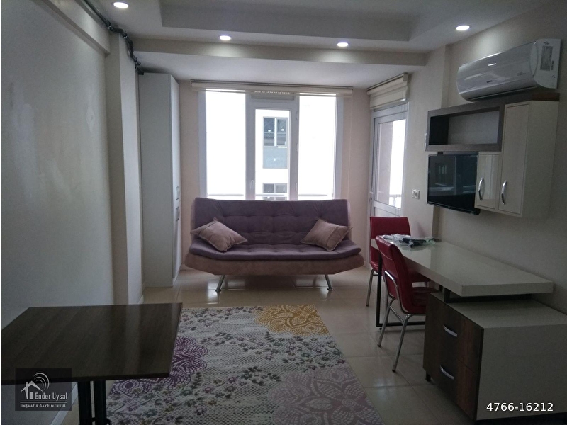 Ender uysaldan ki̇ralik lüx eşyali balkonlu kli̇mali 1+1 asansörlü apart dai̇re lüx eşyali 1+1 apartlar