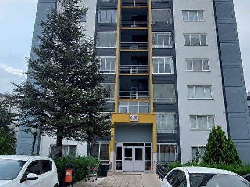 Eryaman atakent si̇tesi̇'nde 3+1 ki̇ralik dai̇re