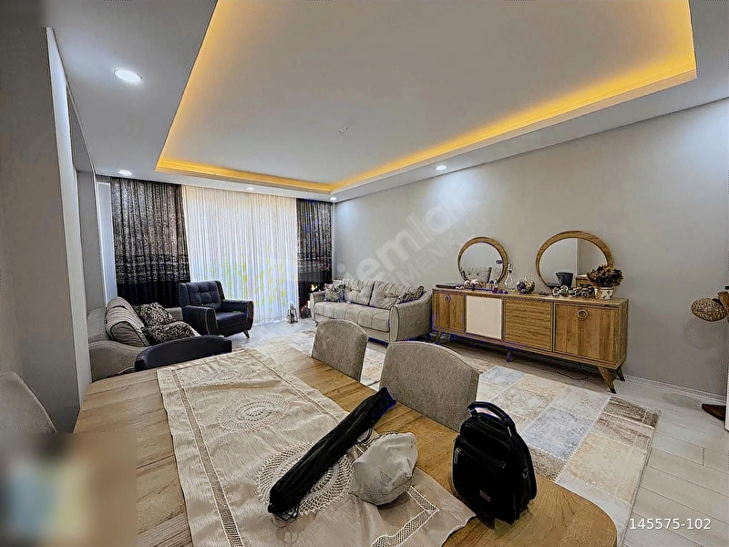 Satılık 4+1 Lüks Daire Siirt Merkez Veyselkarani Mahallesi