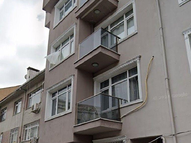 Vatan caddesi̇ndeki̇ emlakbank konutlari arkasinda park manzarali 3+1 2. kat dai̇re