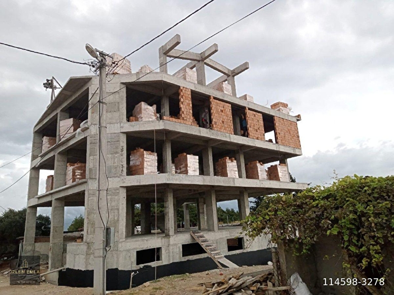 Erdek yoluna cephe enfes deni̇z manzarali temelden satilik 2+1 lüx dai̇reler