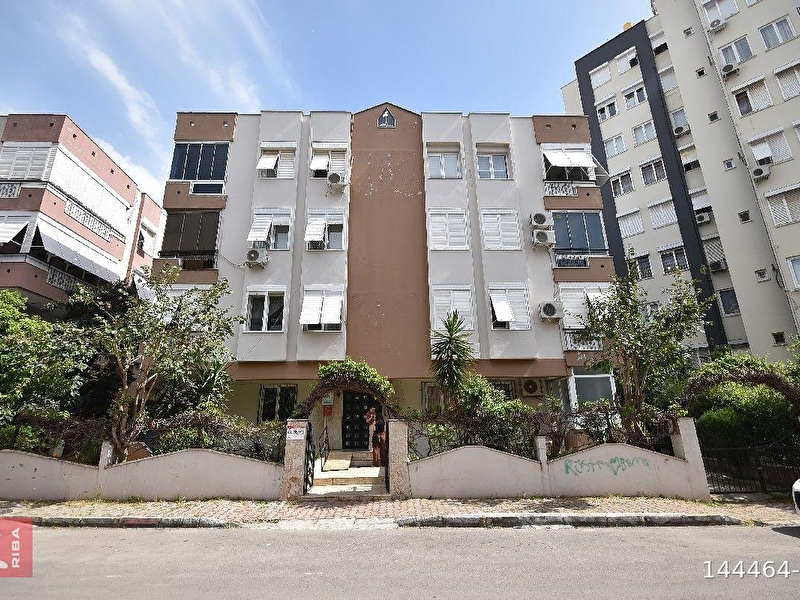 Meydankavağı mahallesi'nde tranvaya 100mt mesafede 3+1 satılık daire