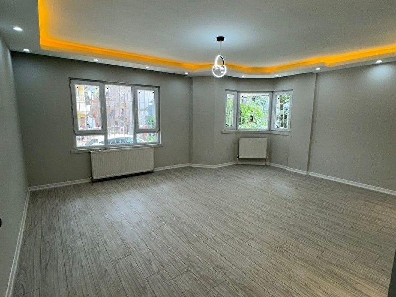 Adnan menderes mahallesi̇ cadde yakini altinda dai̇re var ebeveyn banyolu salon bağimsiz full yapili