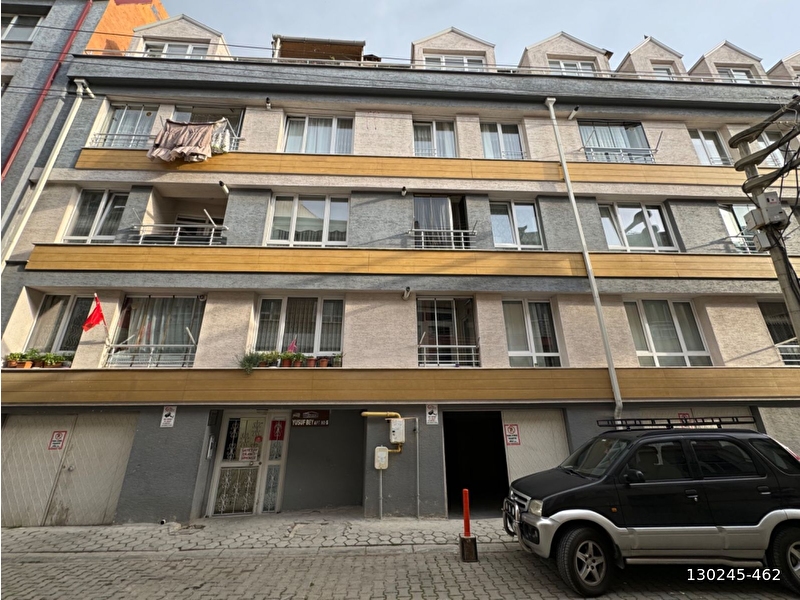 Pera'dan gaffar okkan cd. yakini 2+1 satilik ara kat dai̇re