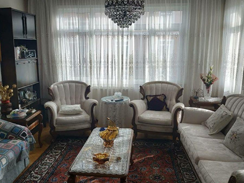 2 250 Tl Cevizli Mh De Fatih Cd Uzerinde 3 1 135 M2 Esyali Kiralik Daire
