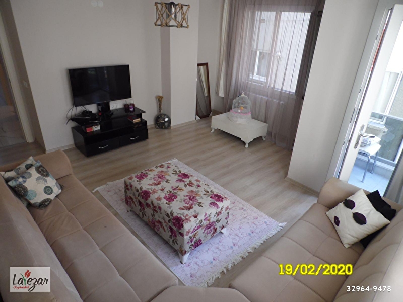590 000 Tl Cennet Kapali Cadde Uzeri Satilik 3 Kat 2 1 100 M2 Kelepir Daire