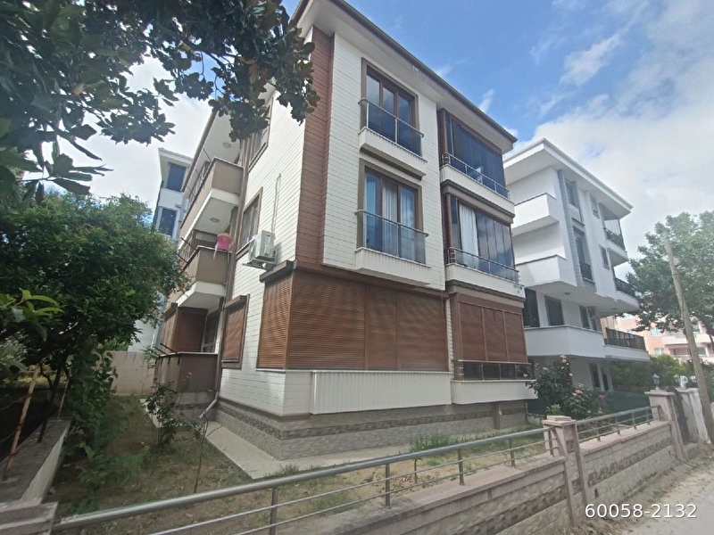 Arguvan emlak tan altinoluk merkezde satilik 3+1dai̇re