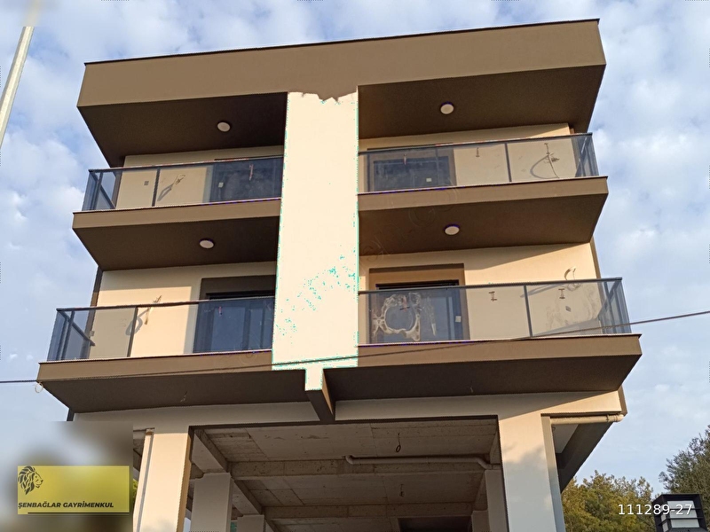 Şenbağlar'dan bölgeni̇n en kali̇teli̇ 1+1 dai̇resi̇ otopark, asansör!