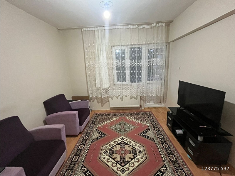 Adarya'dan selçuklu mah.2+1 bagimsiz salon 1.kat firsat dai̇resi̇.