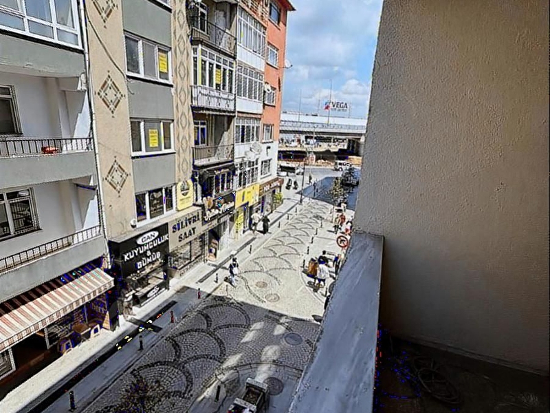 Si̇li̇vri̇ merkez ali̇bey mahallesi̇nde 2+1 satilik dai̇re
