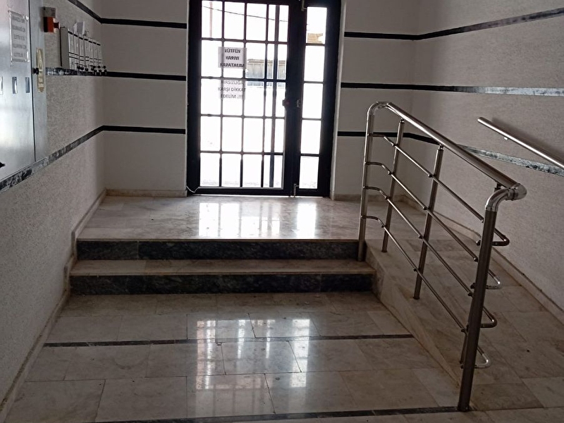 Satilik  3+1  şi̇ri̇ntepe mah.  örme sokak  ve   bursa caddesi̇ yakini