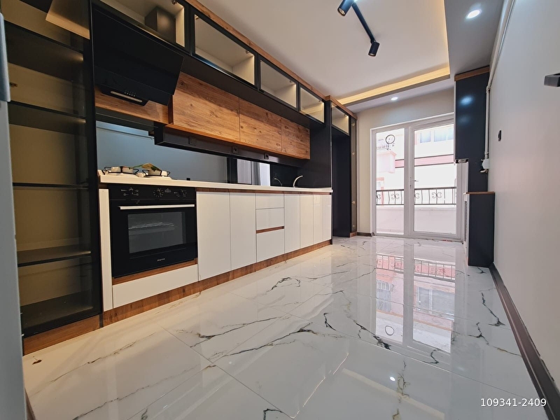 İstasyon mah satılık 3+1 full  yapılı  isı yalıtımlı ön cephe balkonlu daire