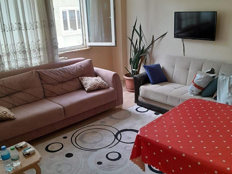 Fatih çapa merkezde 2+1 65m2 balkonu yok kuğu emlaktan satılık daire