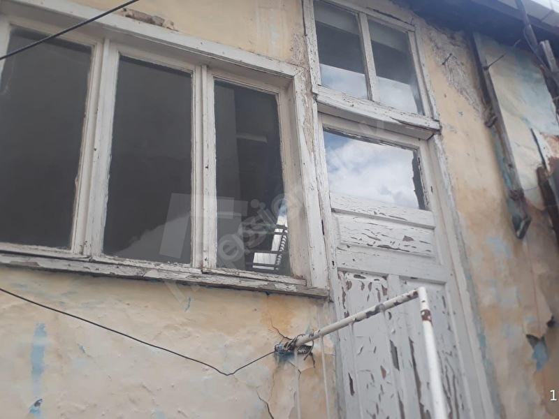 Dönüşüm Emlaktan Merzifon Merkezde Satılık Ahşap İki Katlı Ev