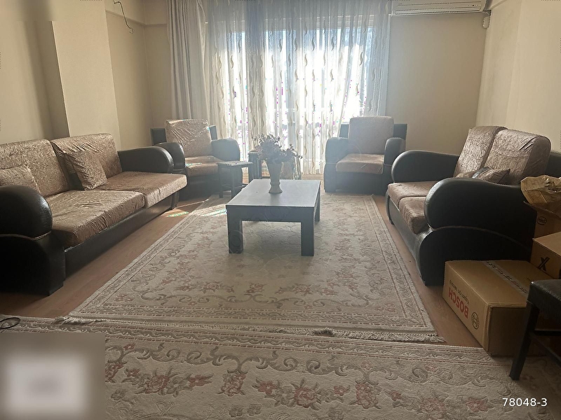 İzmi̇r ayrancilar da ki̇ralik 3+1 dai̇re